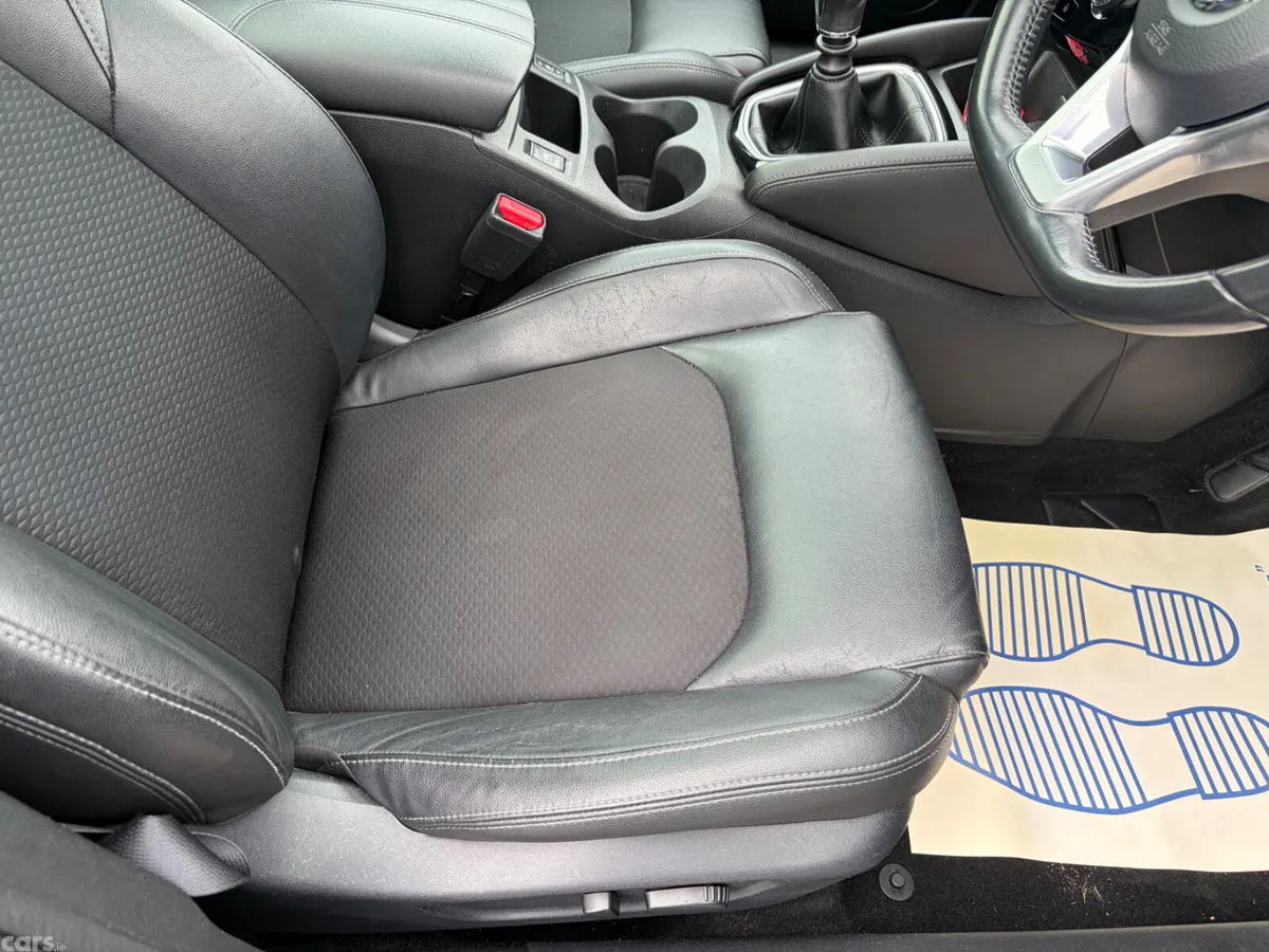 Nissan Qashqai Hatchback, Diesel, 2019, Black