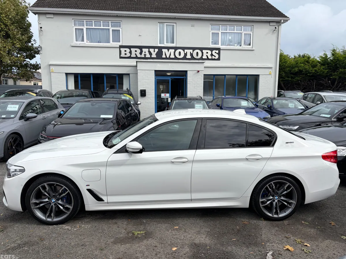 BMW 5-Series Saloon, Petrol Plug-in Hybrid, 2018, White