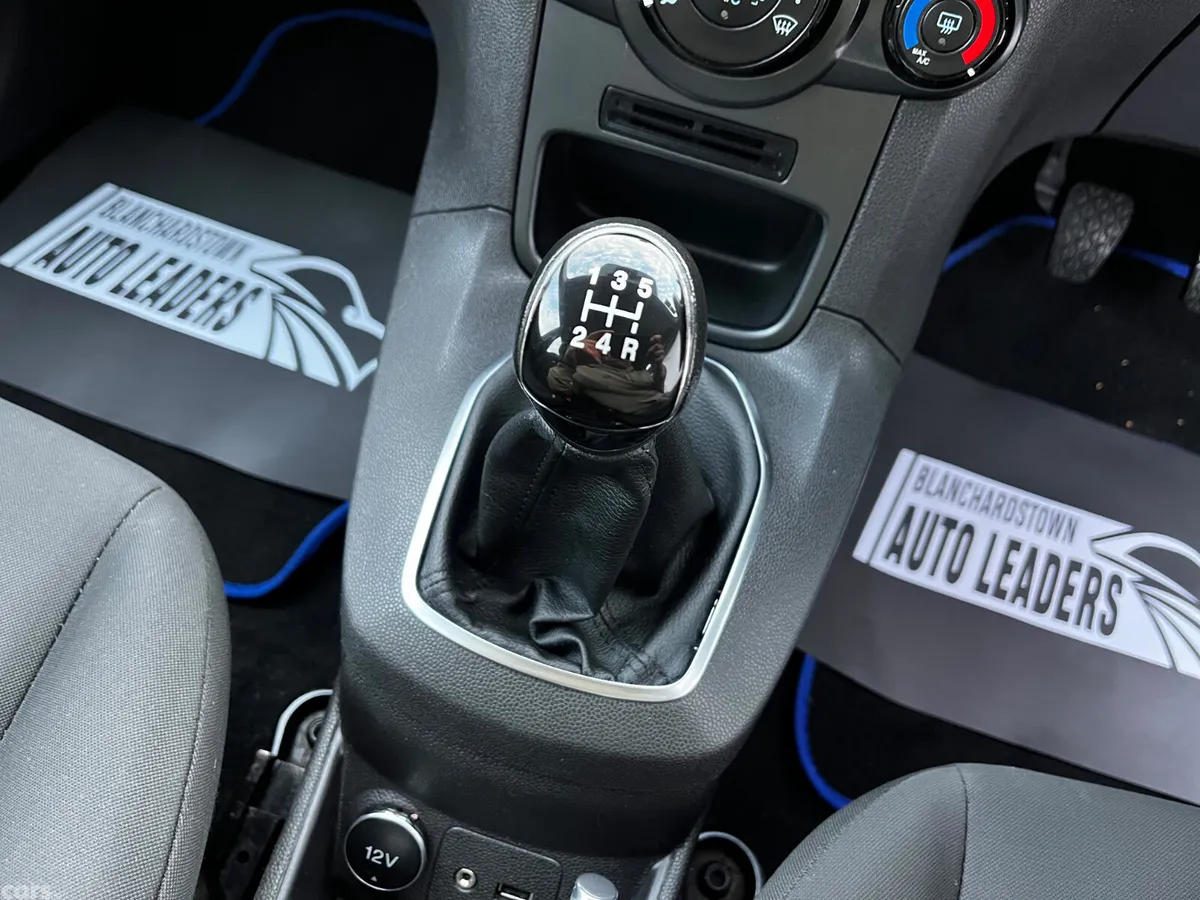 Ford Fiesta Hatchback, Petrol, 2015, Blue