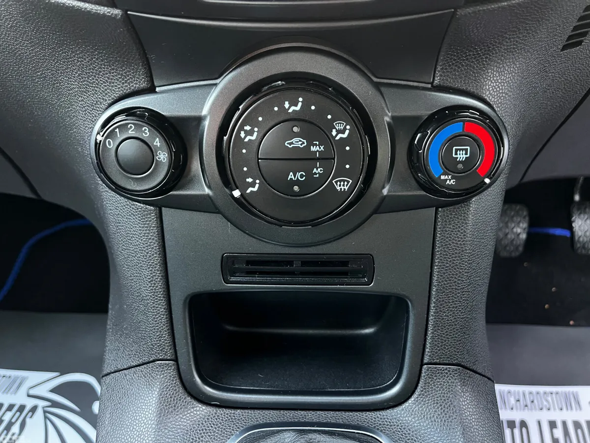 Ford Fiesta Hatchback, Petrol, 2015, Blue