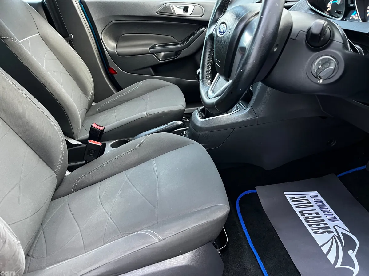 Ford Fiesta Hatchback, Petrol, 2015, Blue