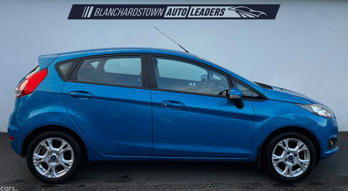 Ford Fiesta Hatchback, Petrol, 2015, Blue