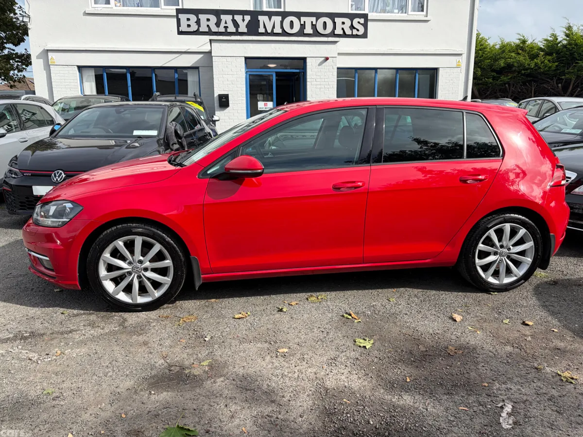 Volkswagen Golf Estate, Petrol, 2017, Red