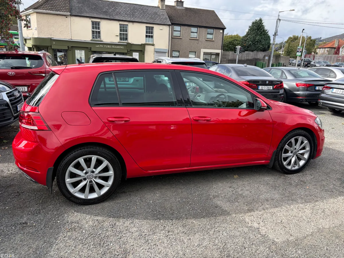 Volkswagen Golf Estate, Petrol, 2017, Red