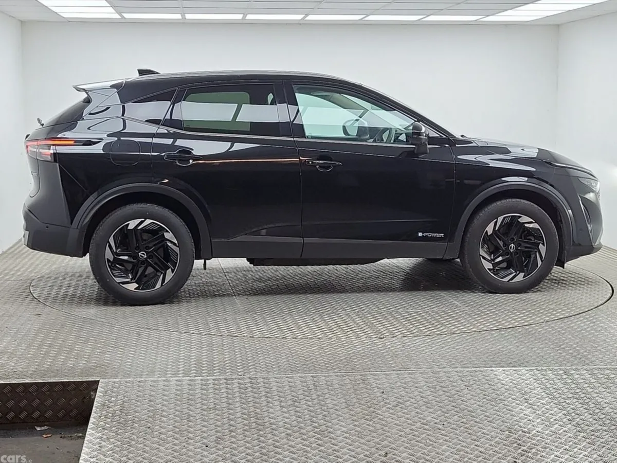 Nissan Qashqai MPV, Petrol Hybrid, 2026, Black