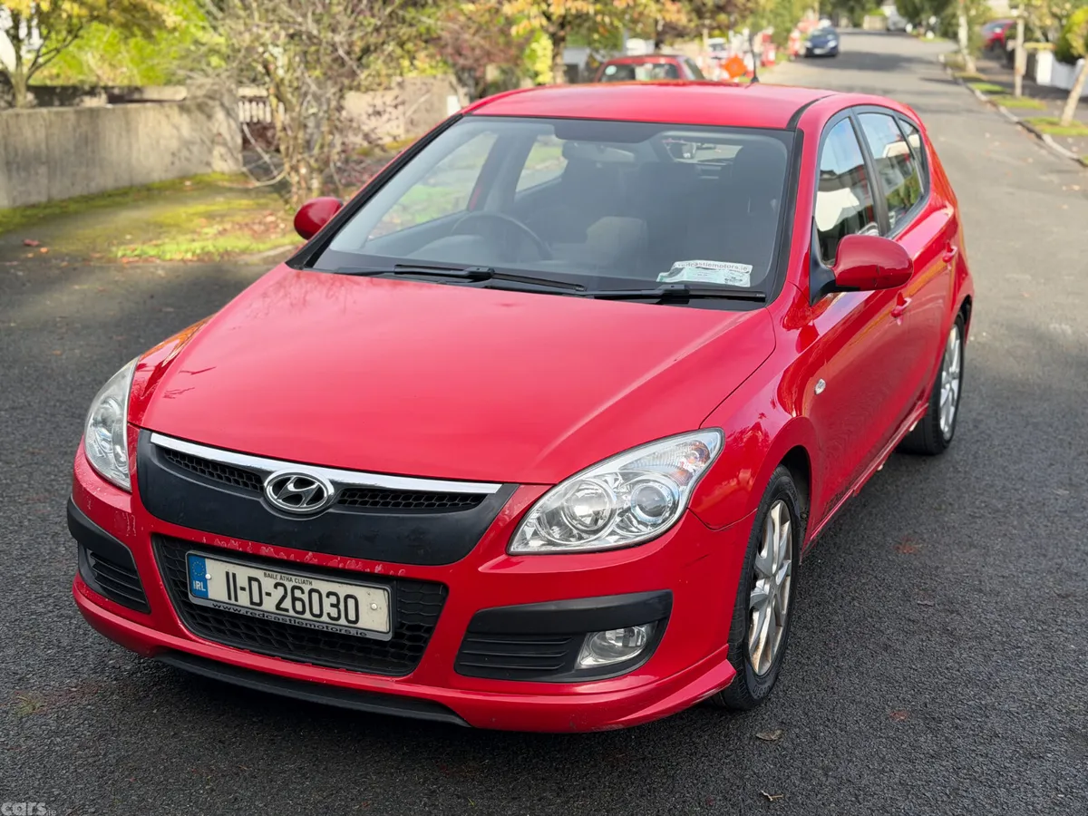 Hyundai i30 MPV, Diesel, 2011, Red
