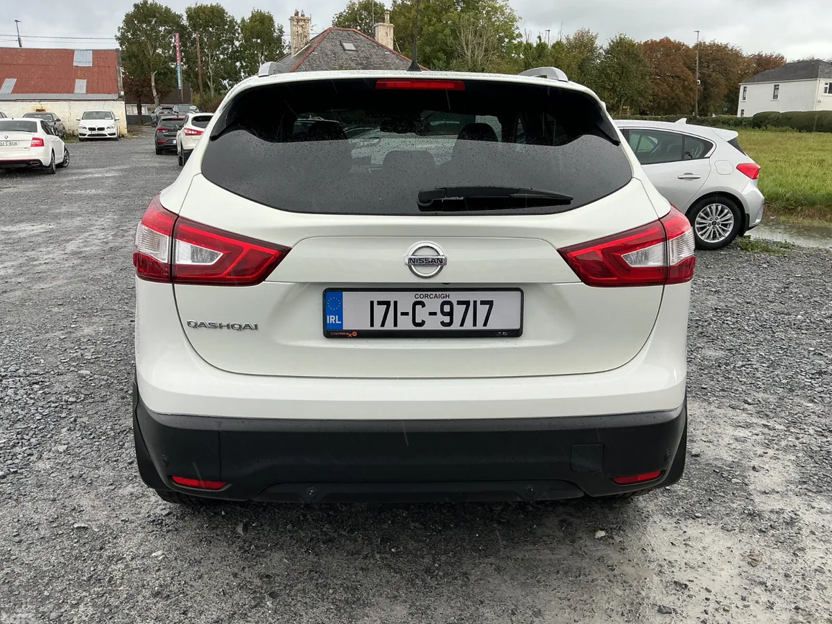 Nissan Qashqai SUV, Diesel, 2017, White