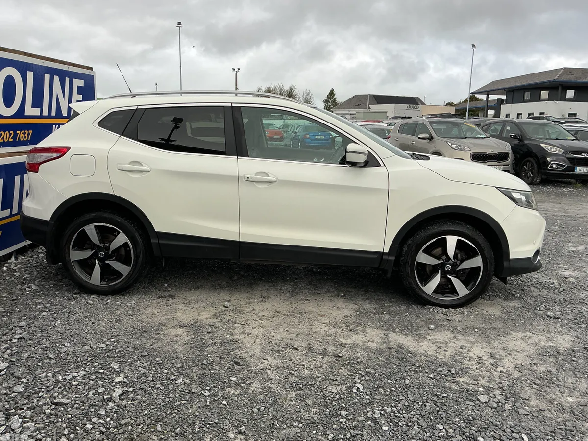 Nissan Qashqai SUV, Diesel, 2017, White