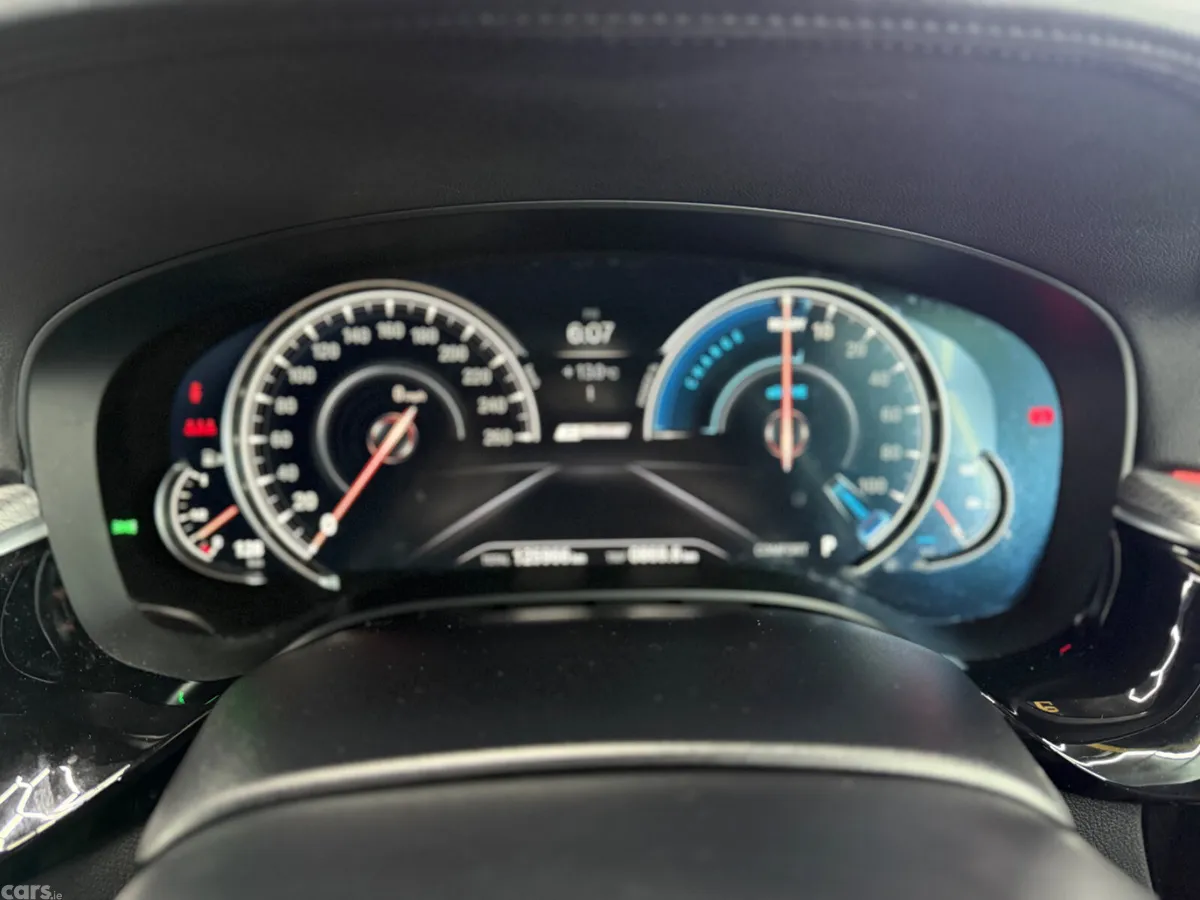BMW 5-Series Saloon, Petrol Plug-in Hybrid, 2017, Grey