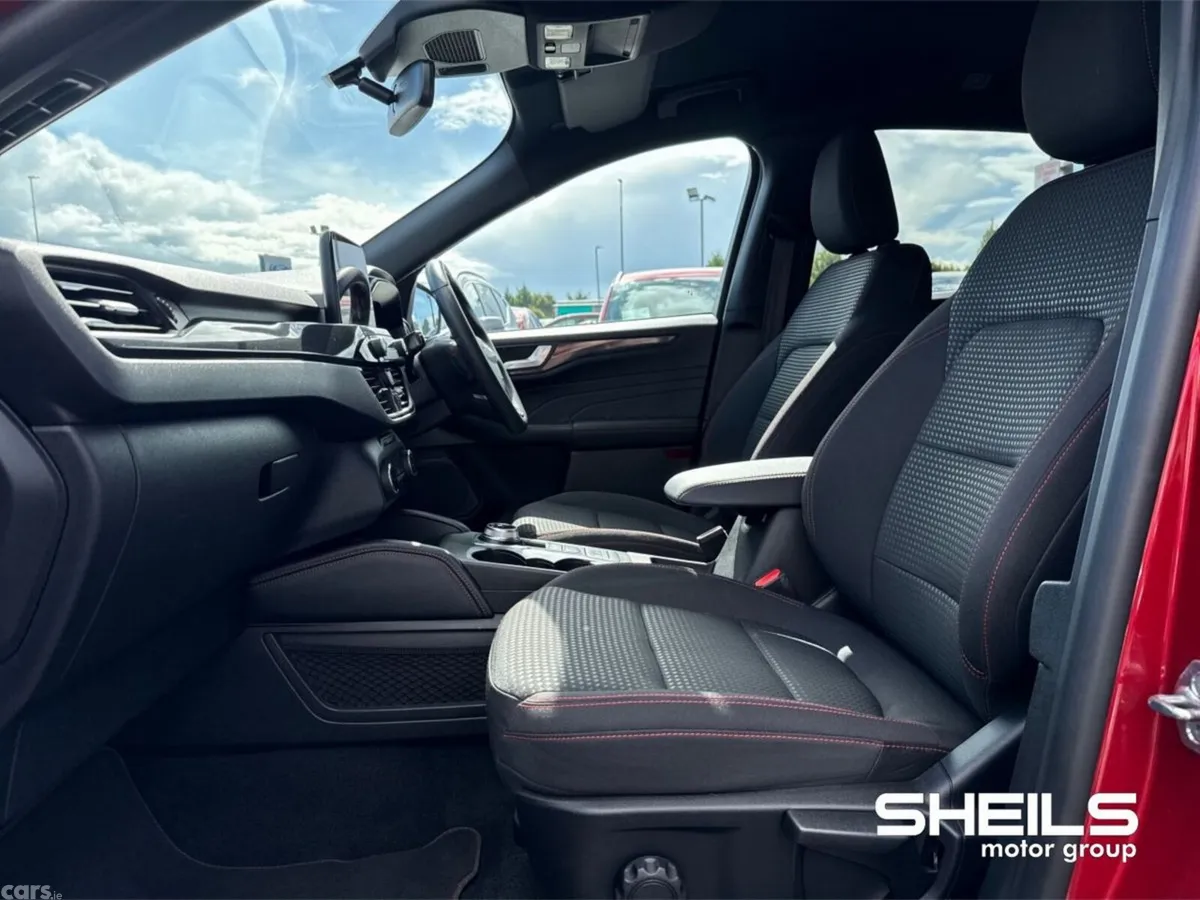 Ford Kuga SUV, Petrol Plug-in Hybrid, 2022, Red