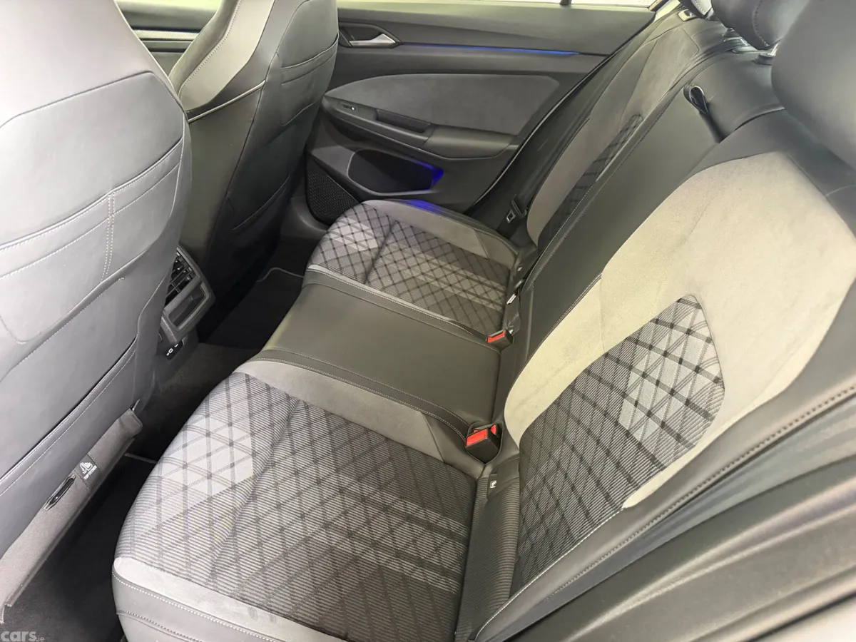 Volkswagen Golf Estate, Diesel, 2021, White