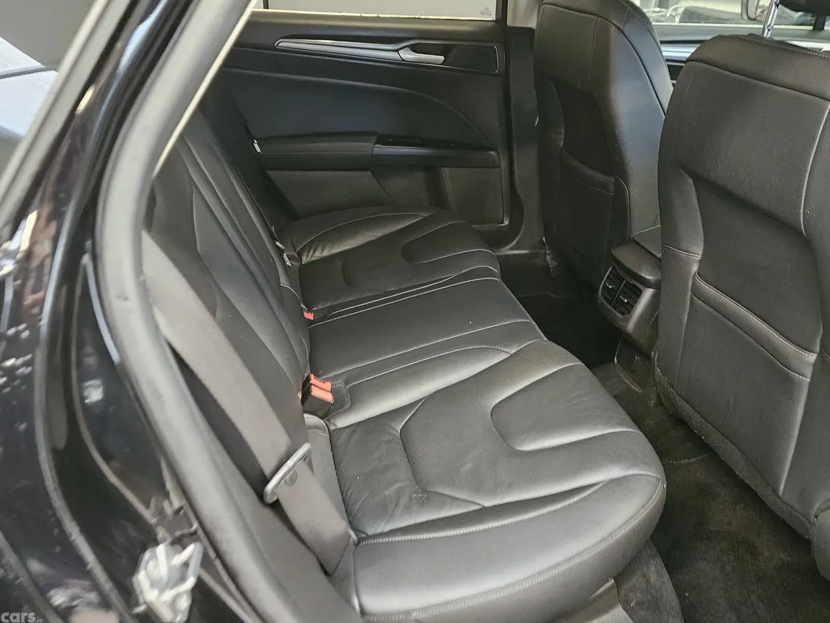 Ford Mondeo Hatchback, Diesel, 2019, Black