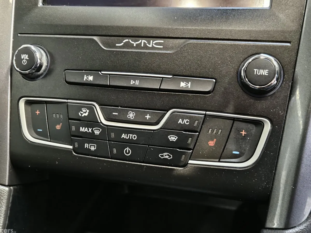 Ford Mondeo Hatchback, Diesel, 2019, Black