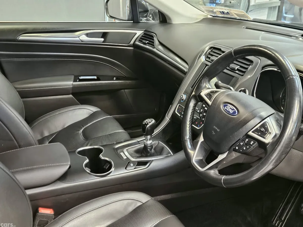 Ford Mondeo Hatchback, Diesel, 2019, Black