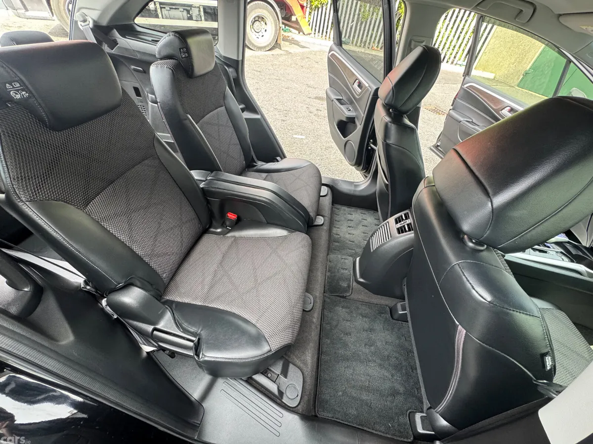 Honda Jade MPV, Petrol Hybrid, 2015, Black