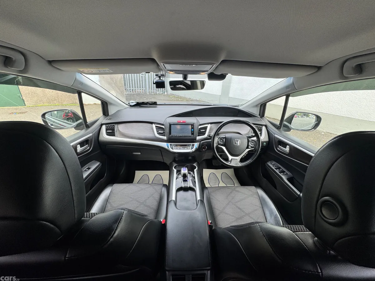 Honda Jade MPV, Petrol Hybrid, 2015, Black