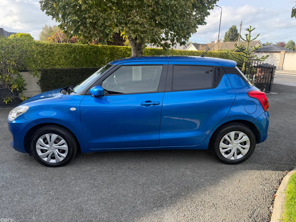 Suzuki Swift Hatchback, Petrol, 2019, Blue