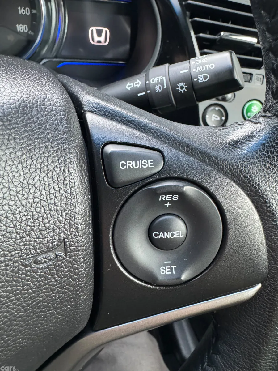 Honda Grace Saloon, Petrol Hybrid, 2015, Silver