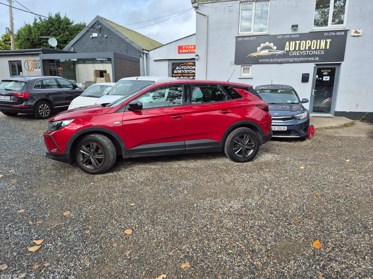 Opel Grandland X SUV, Diesel, 2022, Red