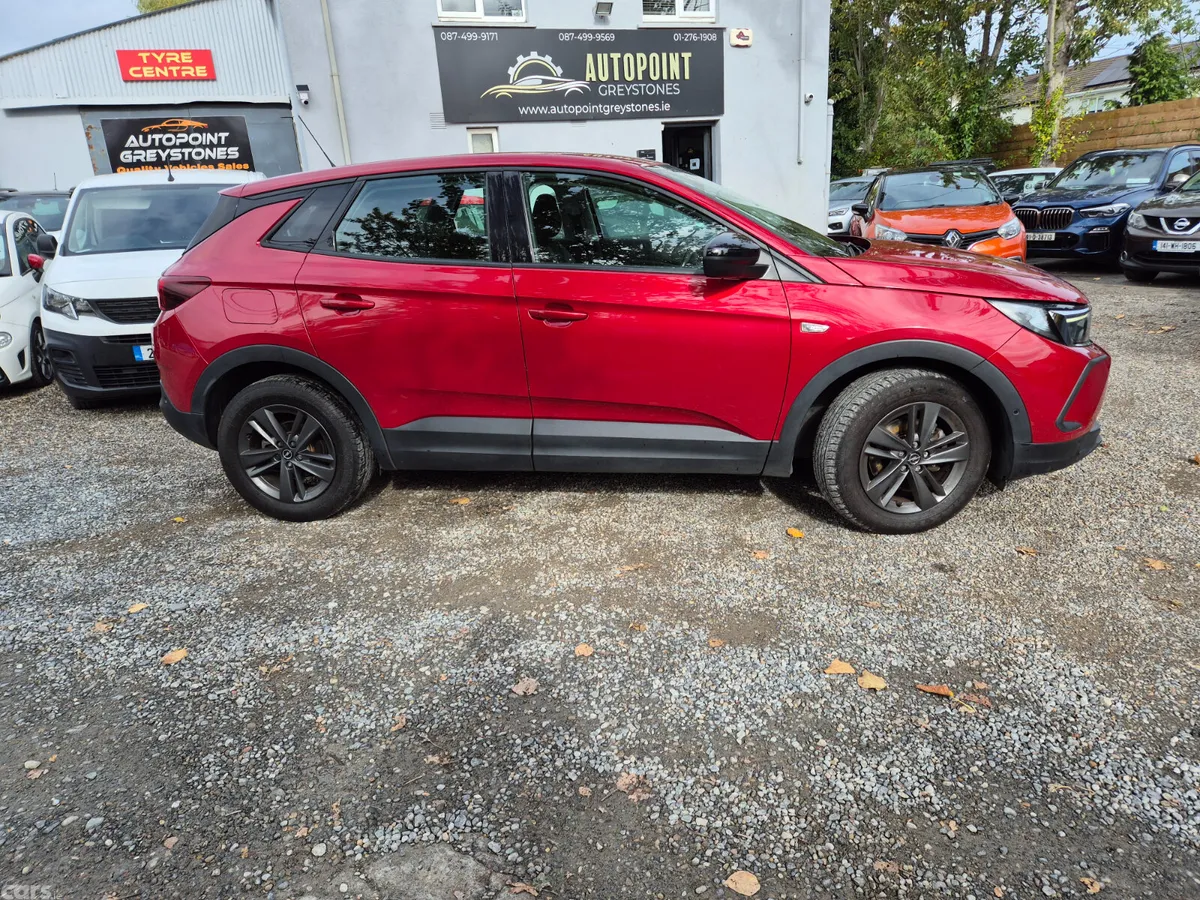 Opel Grandland X SUV, Diesel, 2022, Red