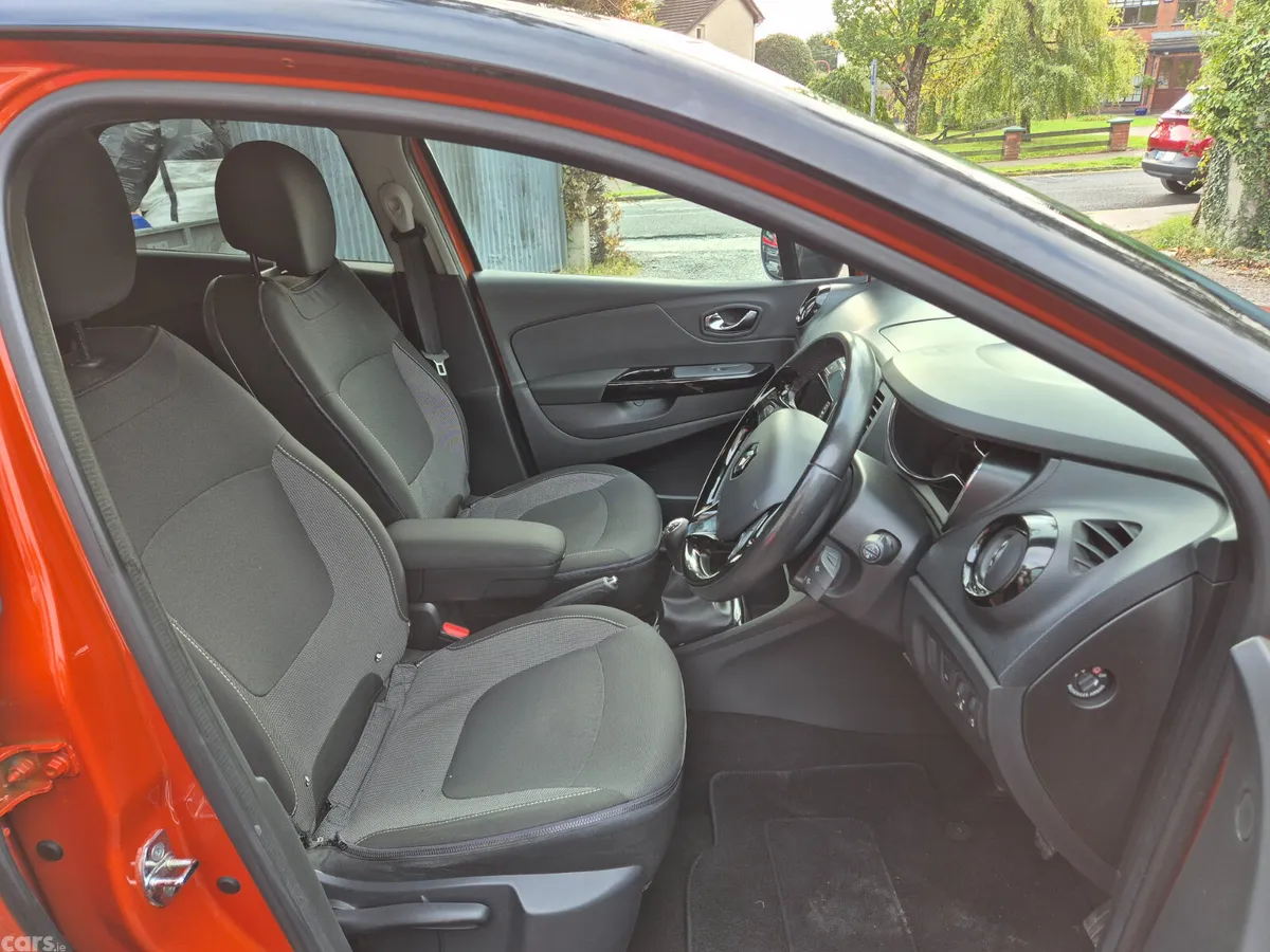 Renault Captur Hatchback, Diesel, 2015, Orange