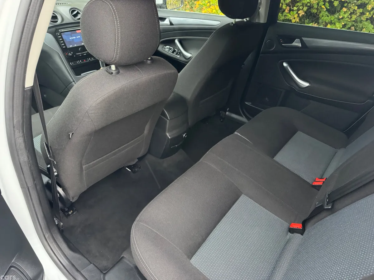 Ford Mondeo Hatchback, Diesel, 2013, White