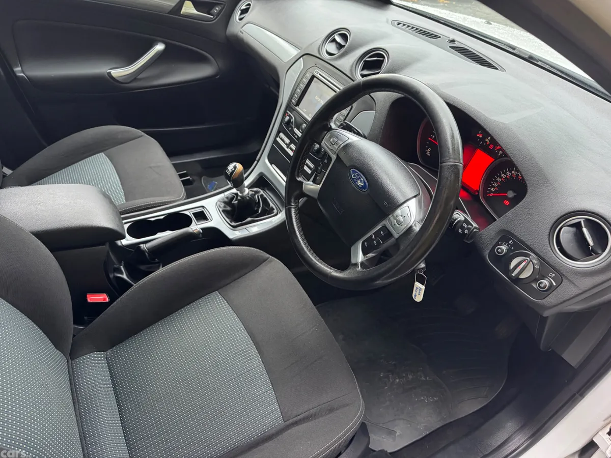 Ford Mondeo Hatchback, Diesel, 2013, White