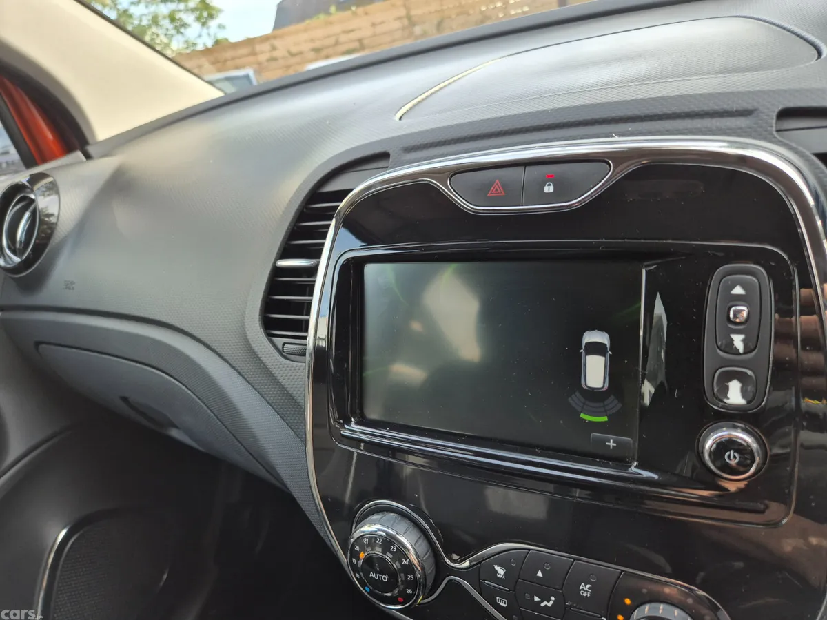 Renault Captur Hatchback, Diesel, 2015, Orange