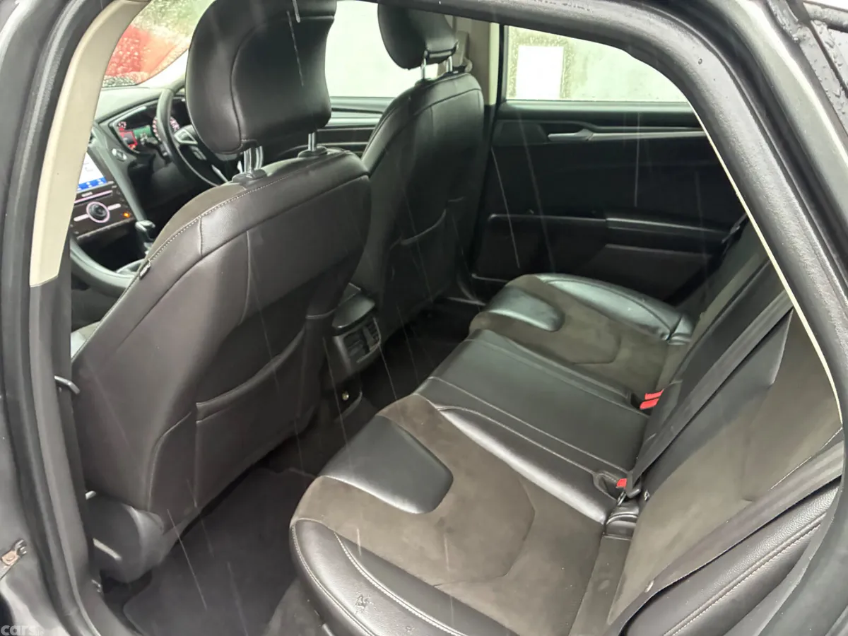 Ford Mondeo Hatchback, Diesel, 2017, Grey
