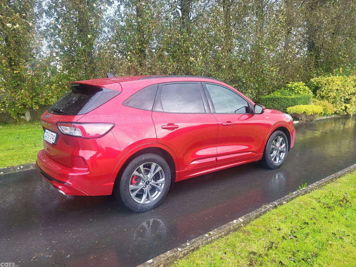Ford Kuga SUV, Diesel, 2020, Red