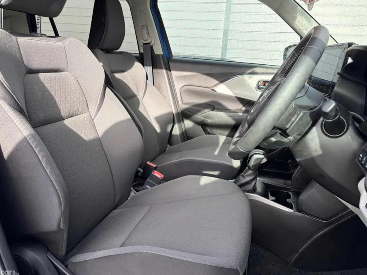 Suzuki Swift Hatchback, Petrol Hybrid, 2025, Blue