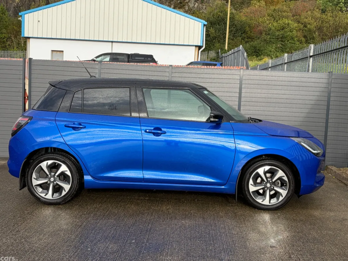 Suzuki Swift Hatchback, Petrol Hybrid, 2025, Blue