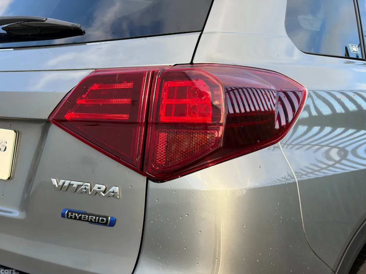 Suzuki Vitara SUV, Petrol Hybrid, 2022, Grey