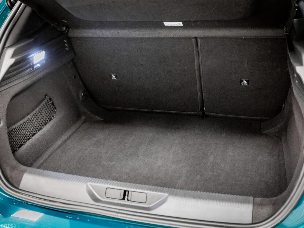 Peugeot 308 Hatchback, Petrol Hybrid, 2026, Blue