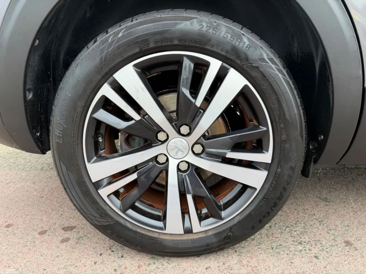 Peugeot 5008 MPV, Petrol, 2018, Grey