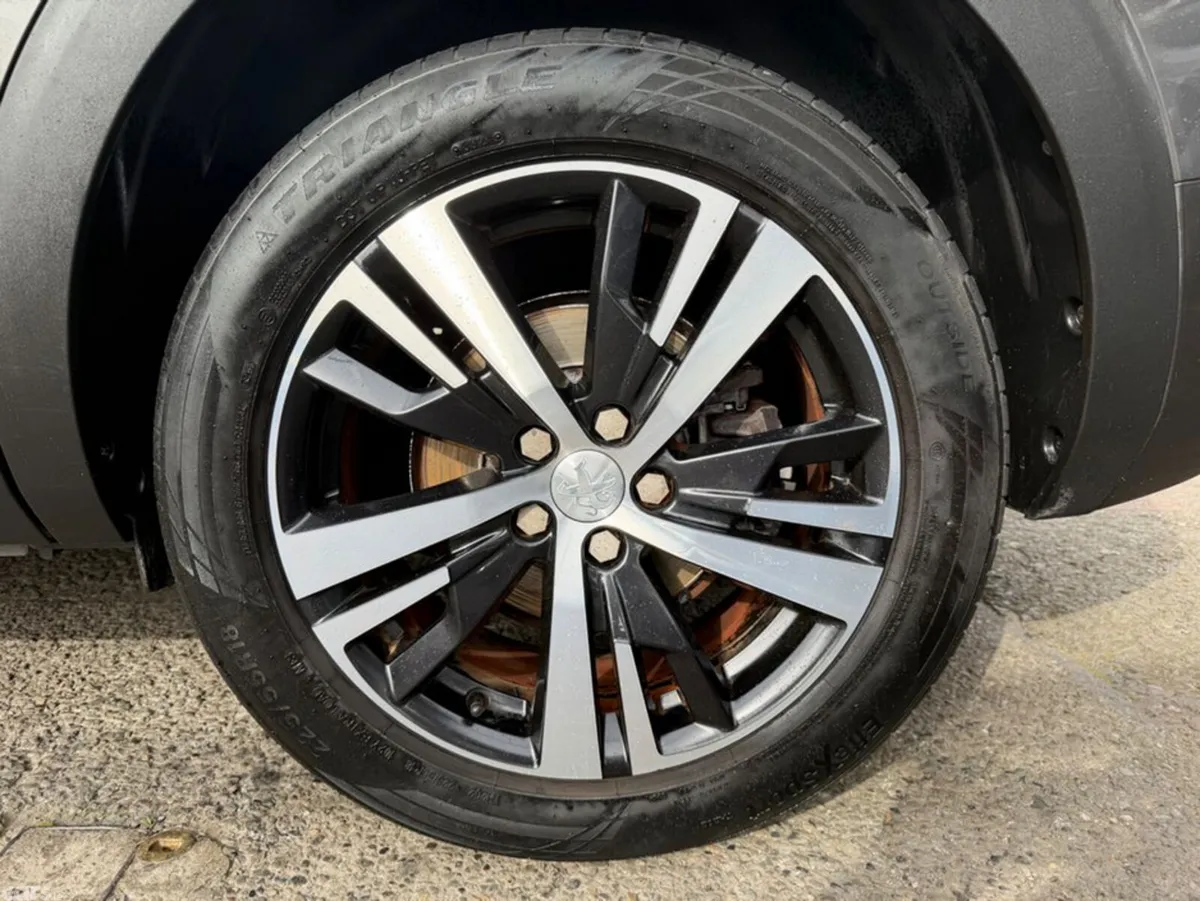 Peugeot 5008 MPV, Petrol, 2018, Grey