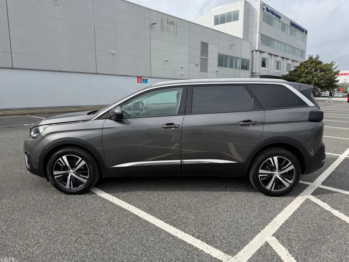 Peugeot 5008 MPV, Petrol, 2018, Grey