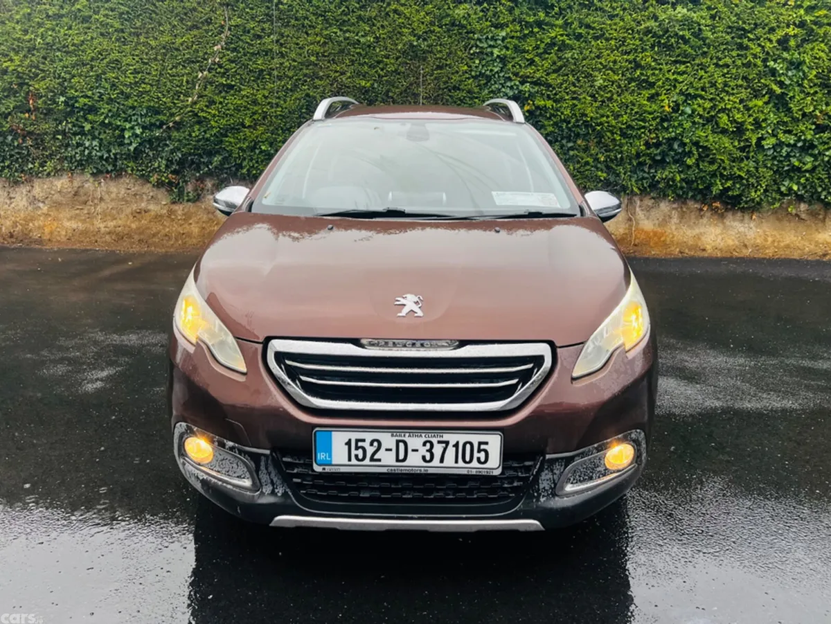Peugeot 2008 Hatchback, Petrol, 2015, Brown