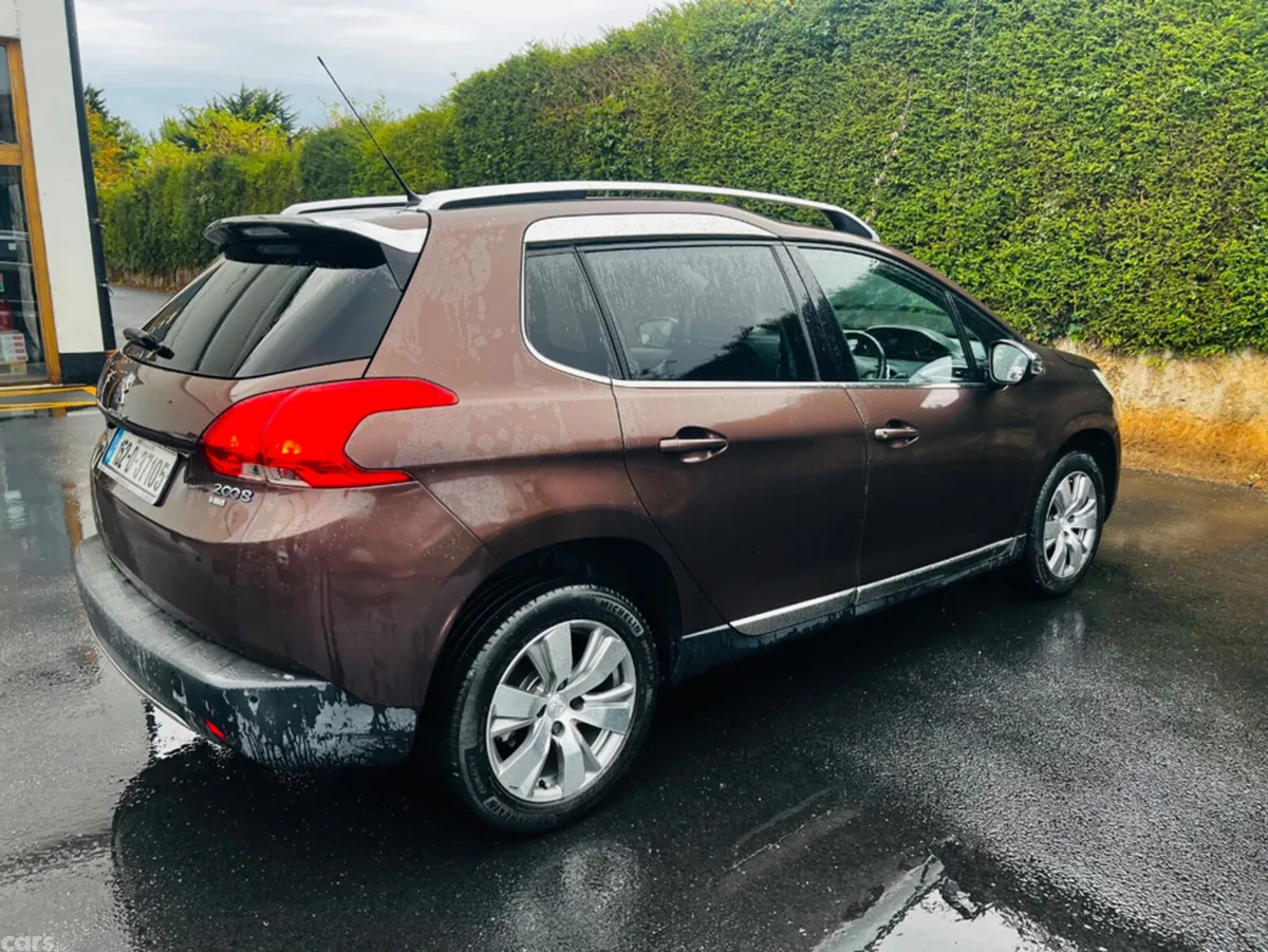 Peugeot 2008 Hatchback, Petrol, 2015, Brown