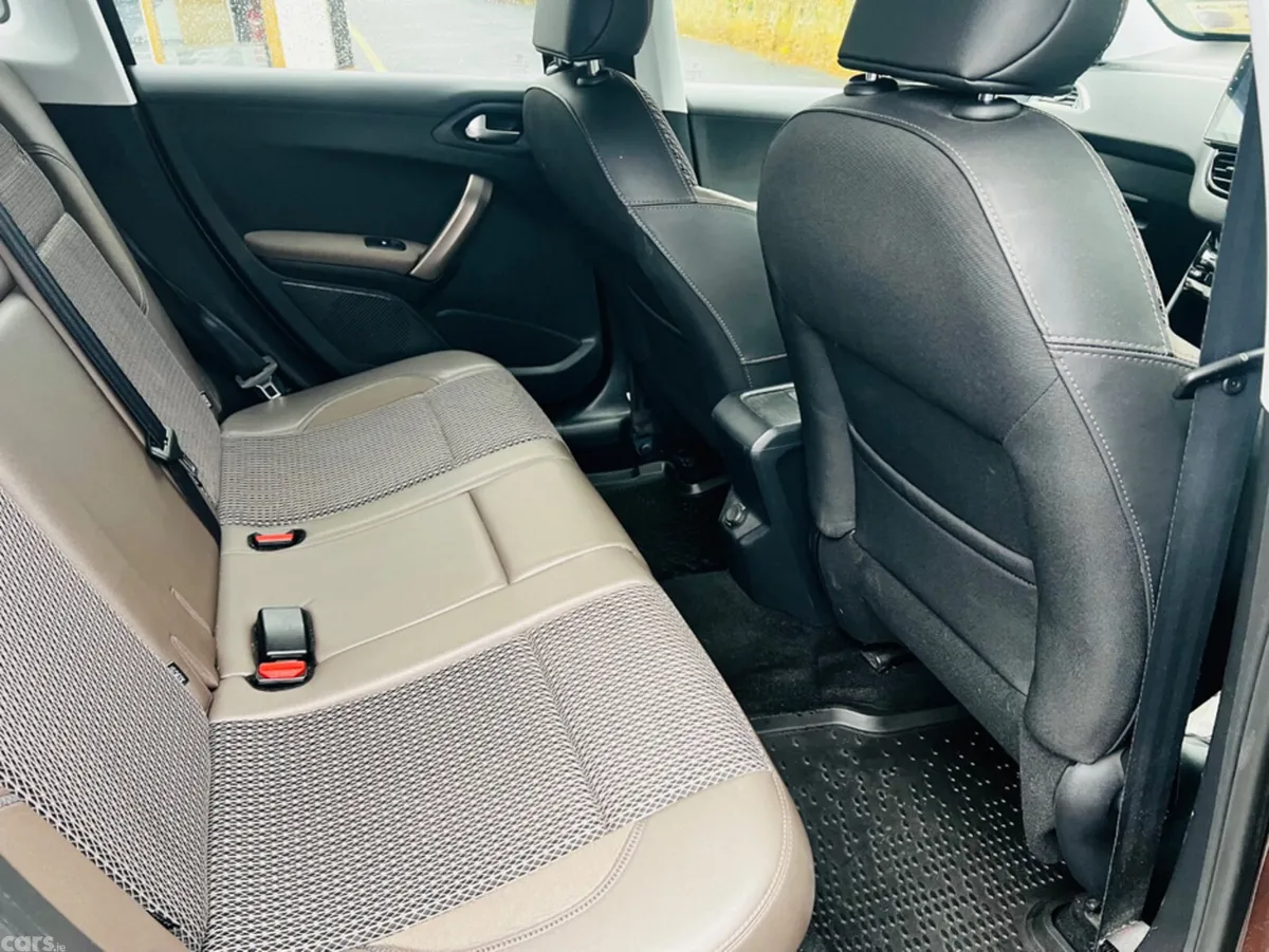 Peugeot 2008 Hatchback, Petrol, 2015, Brown
