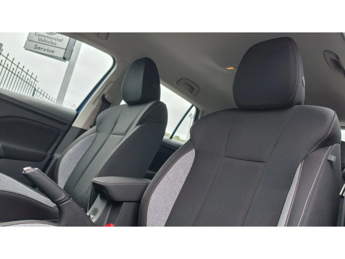 Skoda Kamiq Hatchback, Unknown, 2026, Red