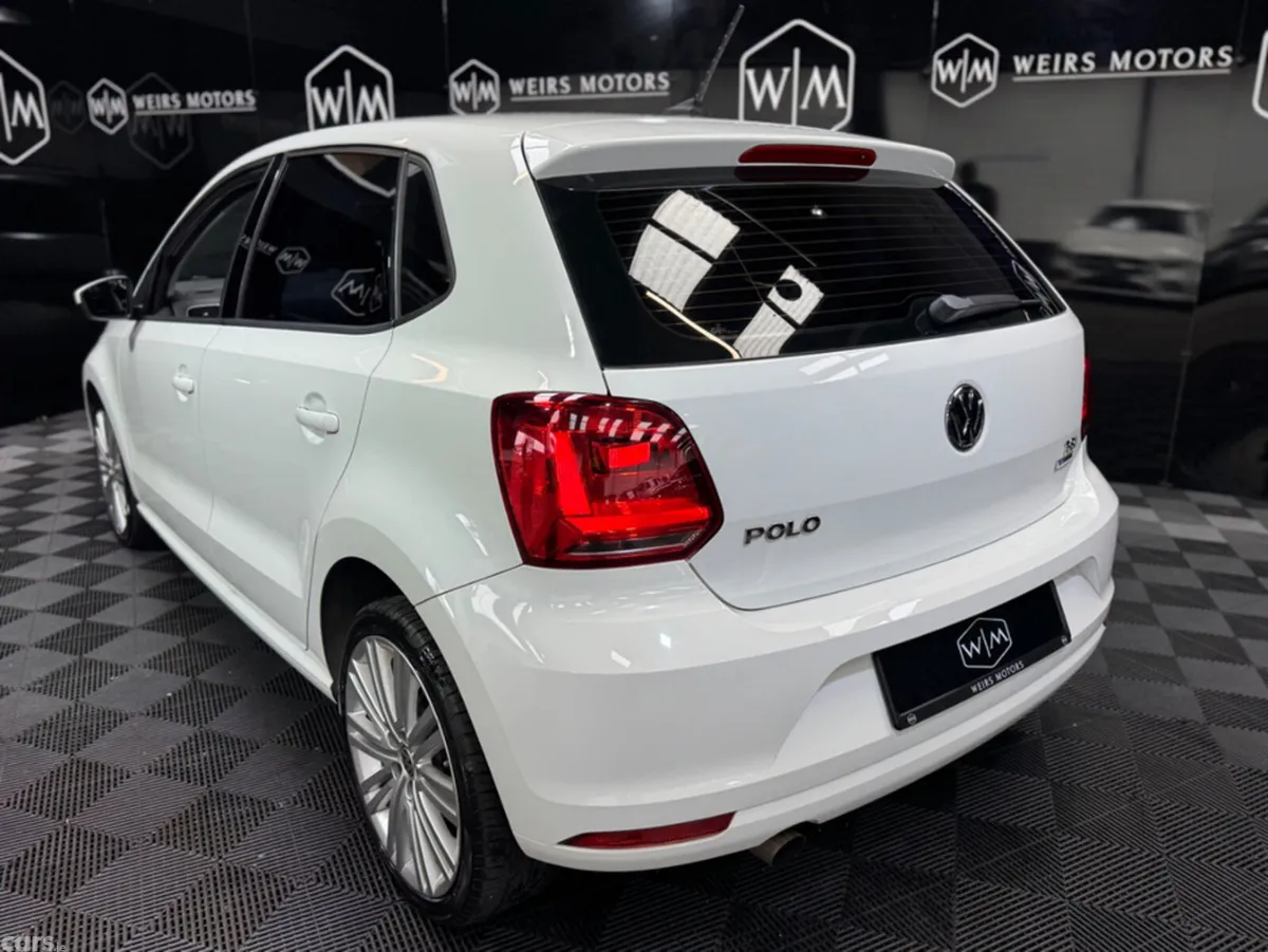 Volkswagen Polo Hatchback, Petrol, 2017, White