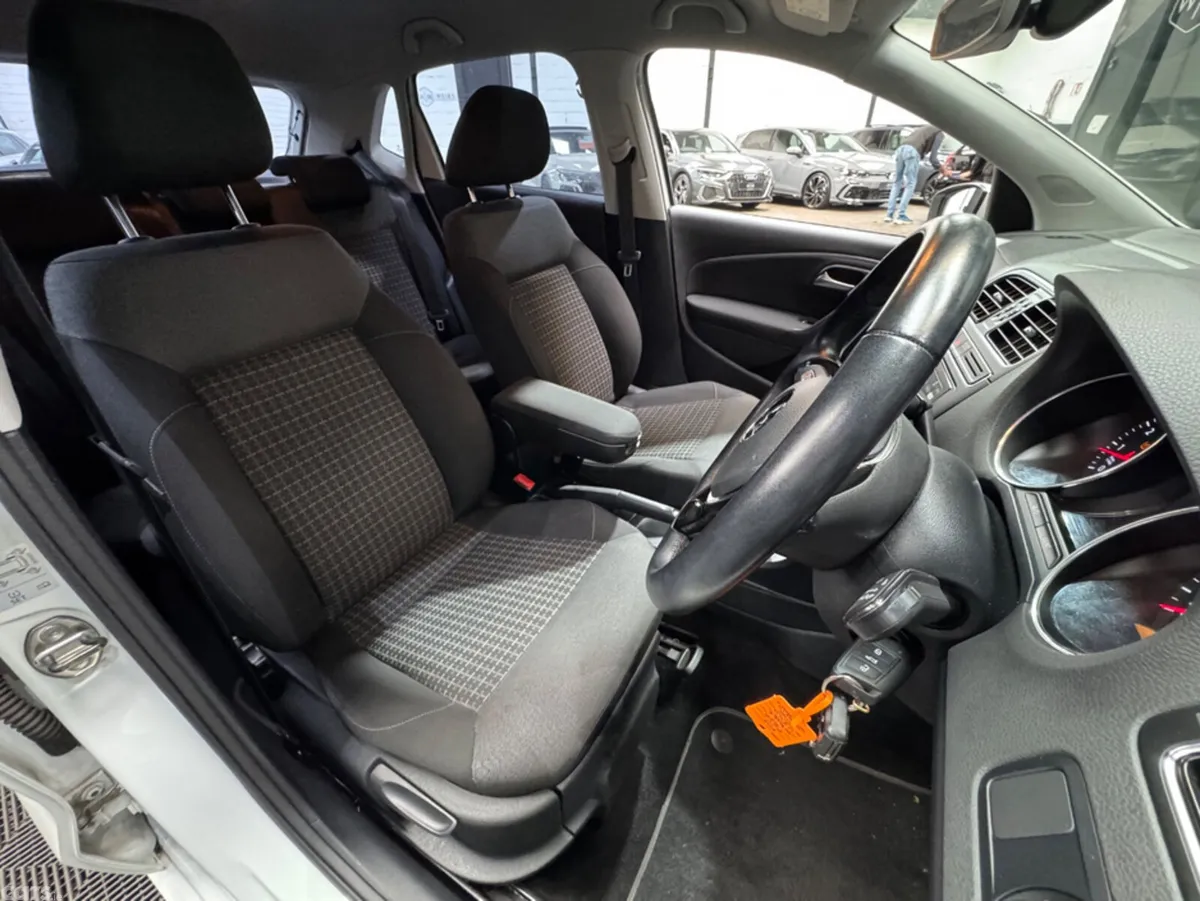 Volkswagen Polo Hatchback, Petrol, 2017, White