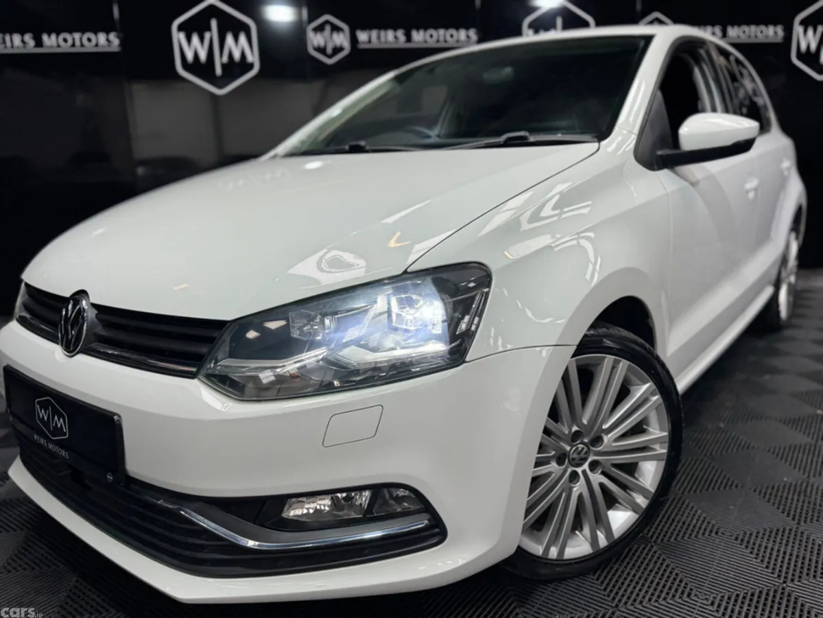 Volkswagen Polo Hatchback, Petrol, 2017, White