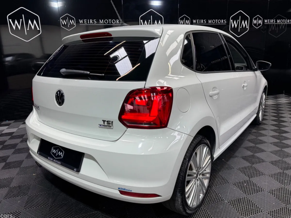Volkswagen Polo Hatchback, Petrol, 2017, White