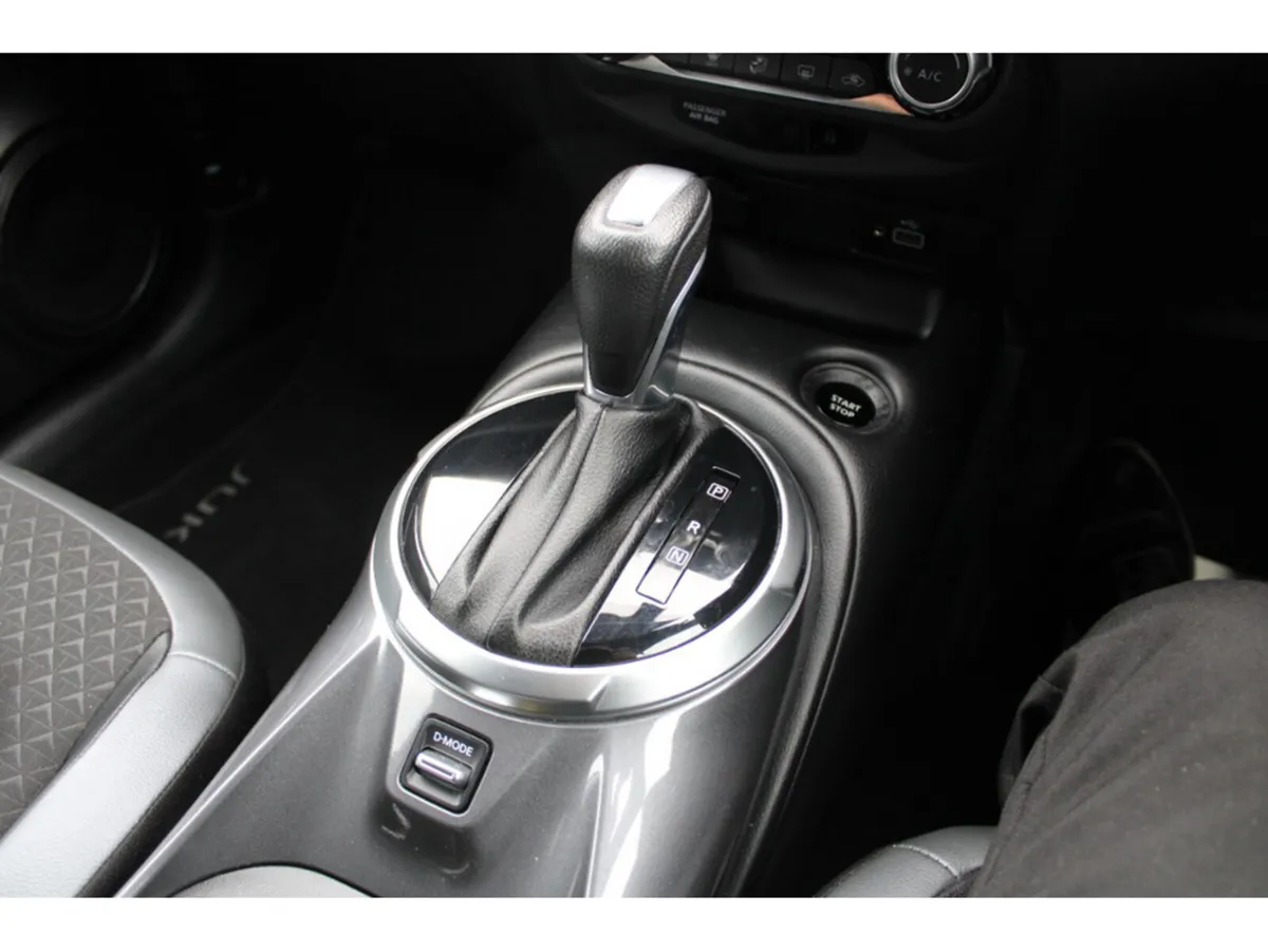 Nissan Juke MPV, Petrol, 2023, Grey