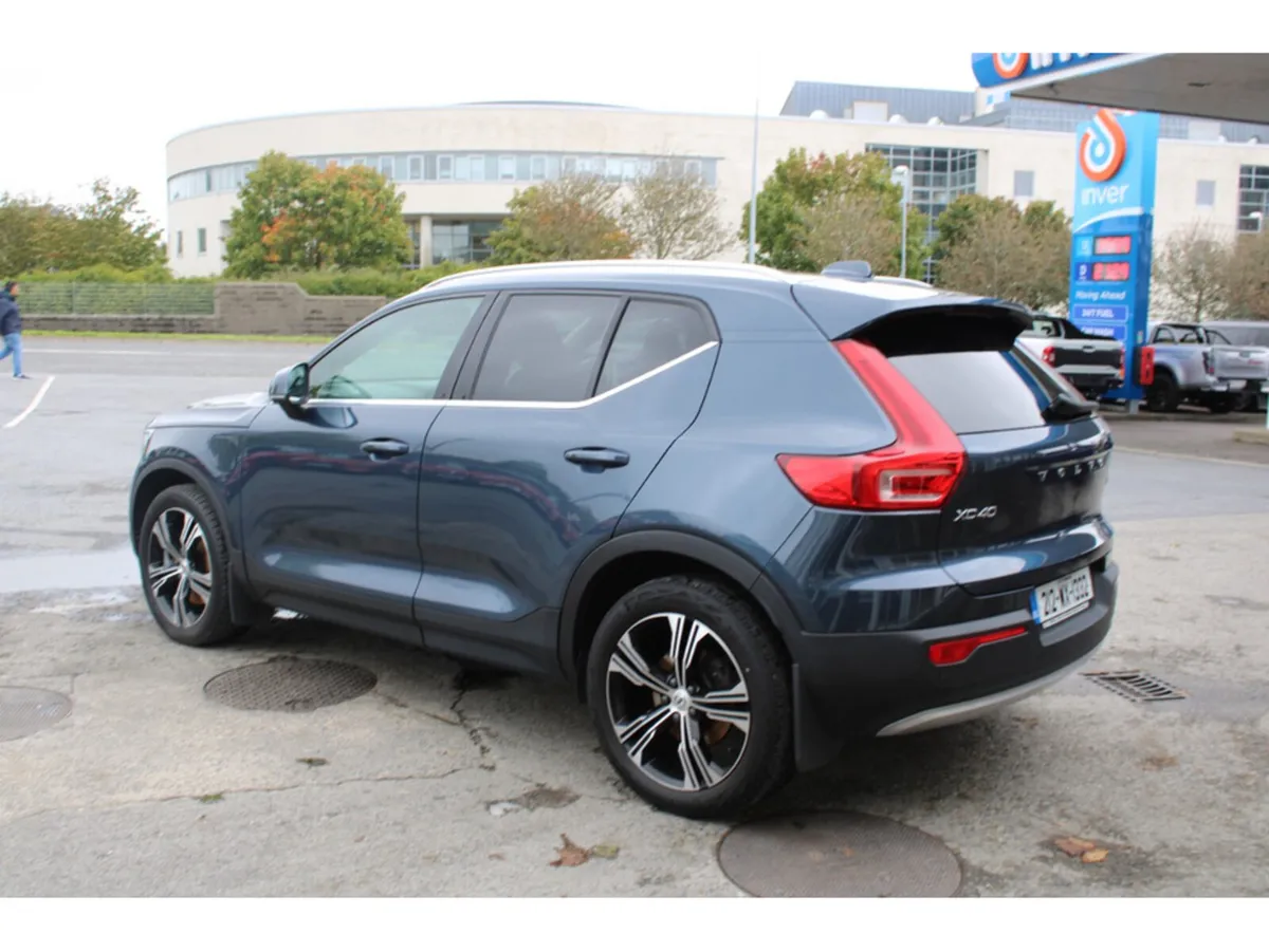 Volvo XC40 SUV, Petrol Plug-in Hybrid, 2021, Blue
