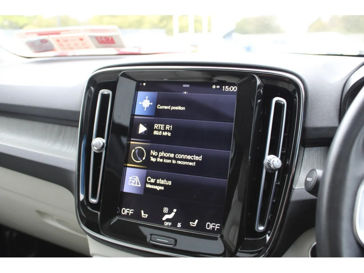 Volvo XC40 SUV, Petrol Plug-in Hybrid, 2021, Blue