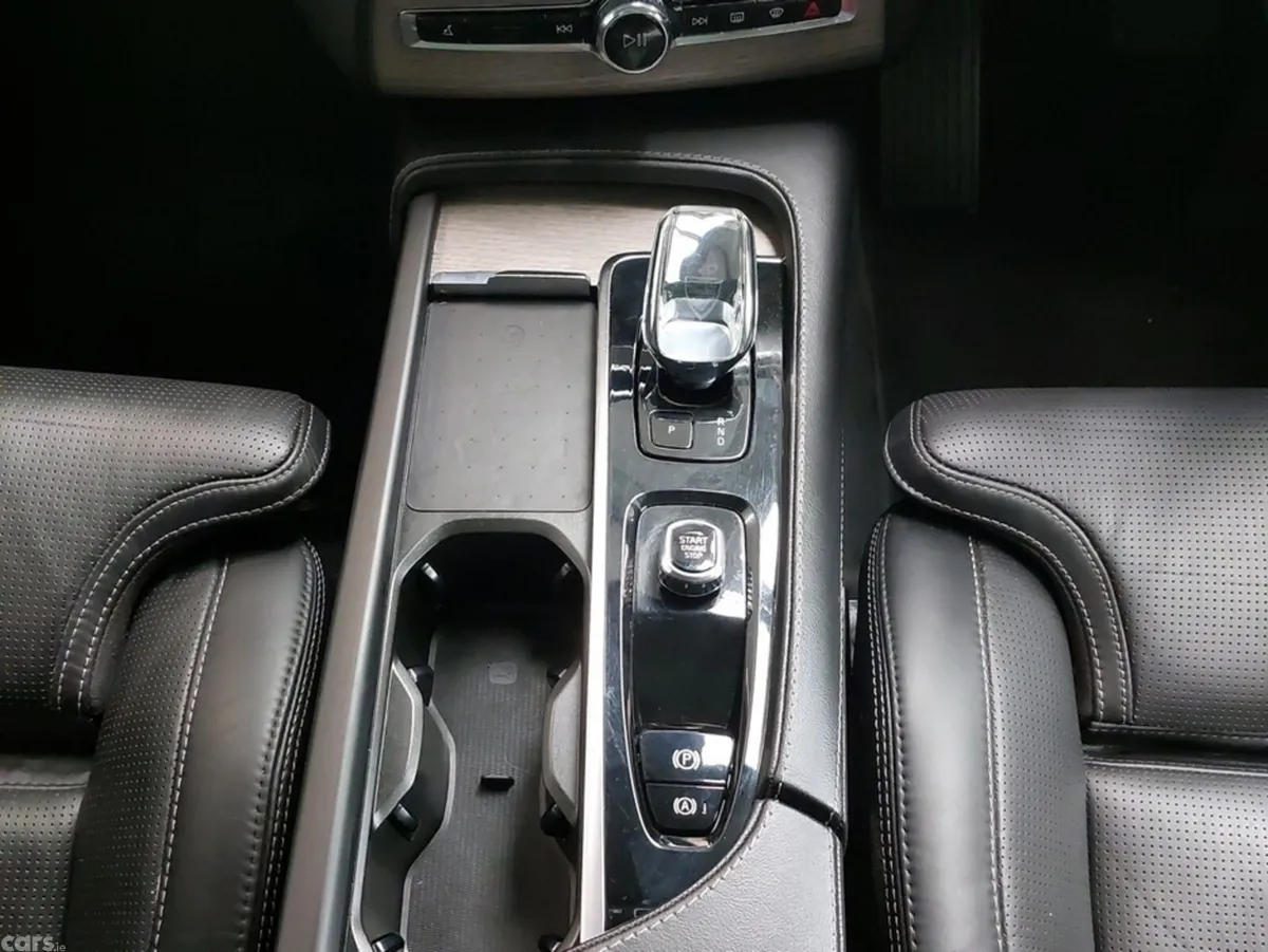 Volvo XC90 SUV, Petrol Plug-in Hybrid, 2023, Grey