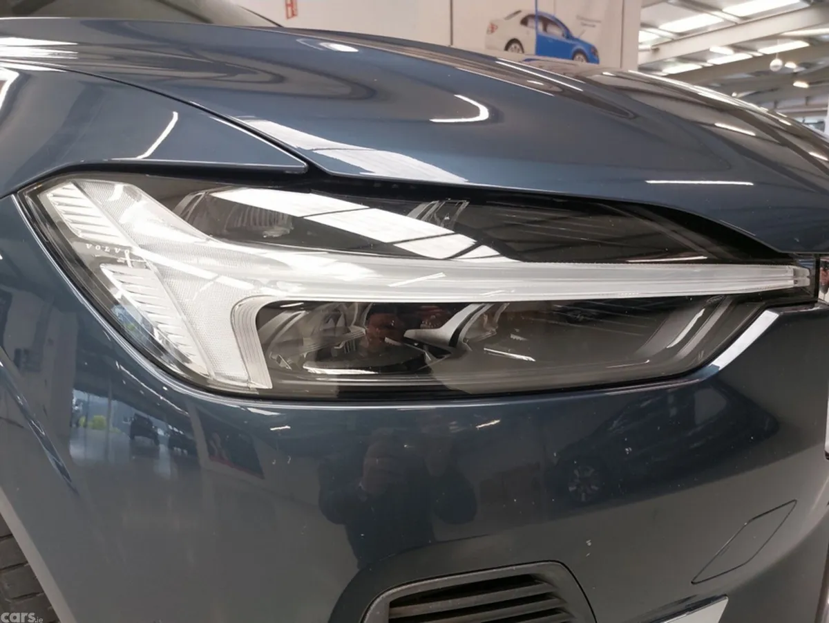 Volvo XC60 SUV, Petrol Plug-in Hybrid, 2023, Blue